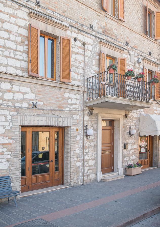 Locanda Il Giullare Pellegrino ซานตามาเรียเดกลิอันเจลิ ภายนอก รูปภาพ